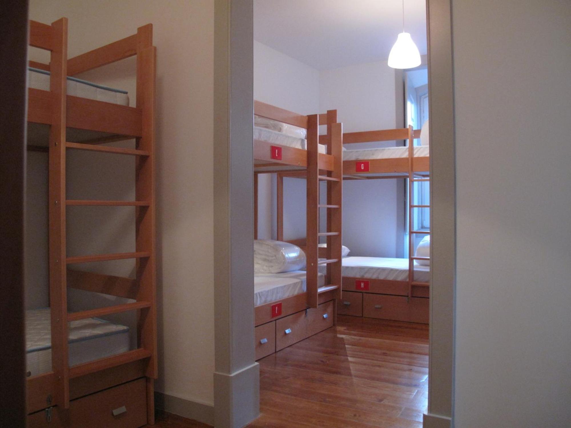 Inn Possible Lisbon Hostel Rom bilde